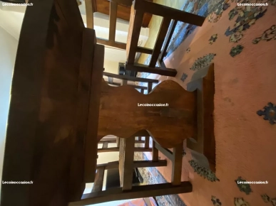 Table en bois de merisier avec ses 6 chaises