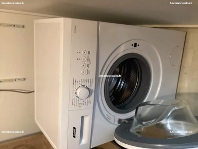 Machine à laver avec 7 mois d'utilisation et une garantie d'un an