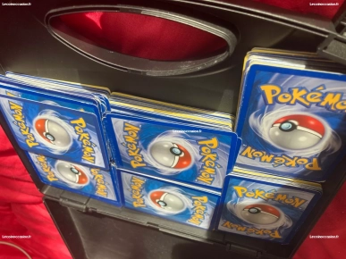 mallette en plastique, de 1500 carte Pokémon