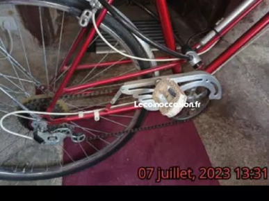 vélo rouge ancien 5 vitesses guidon femme ou homme