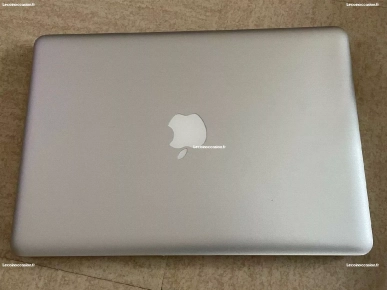 Ordinateur portable APPLE MacBook Pro mi 2010 complet.
