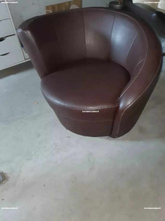 Vente fauteuil simili cuir marron rotatif