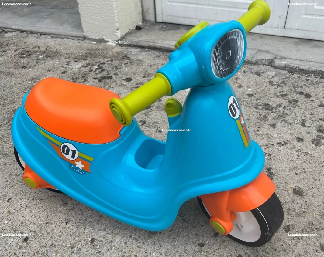 porteur enfant scooter avec roues silencieuses