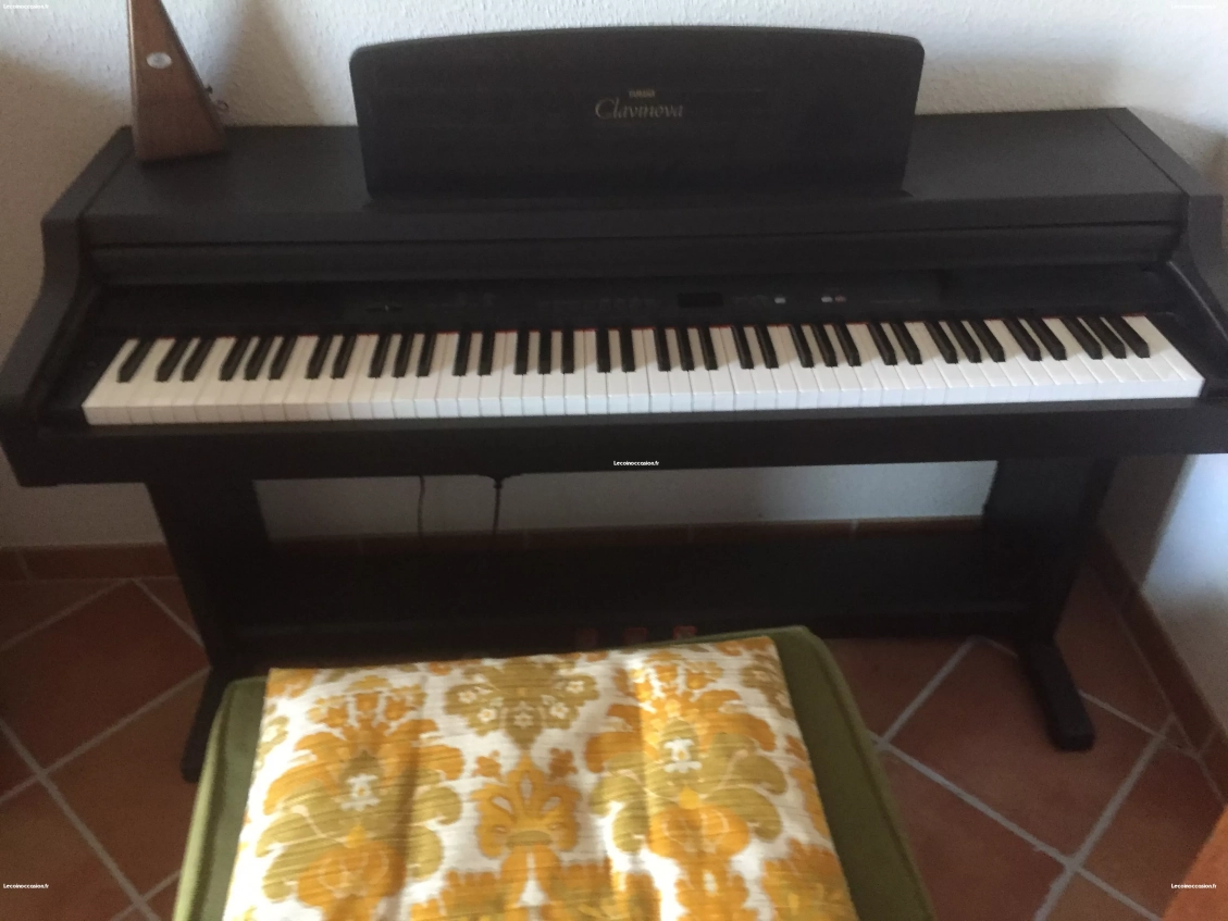 Piano Yamaha Clavinova